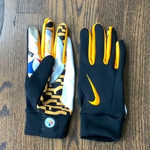 NWOT Nike Pittsburgh Steelers gloves